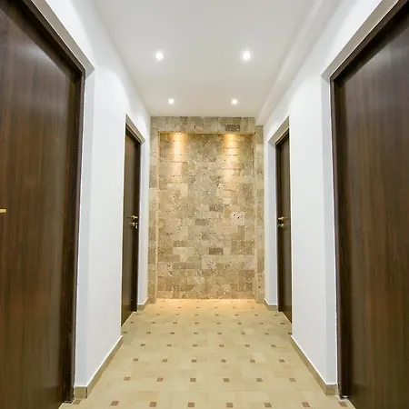 ゲストハウス Puky 4*