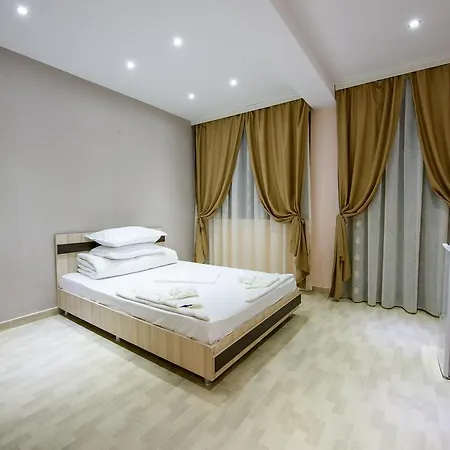 ゲストハウス Puky 4*